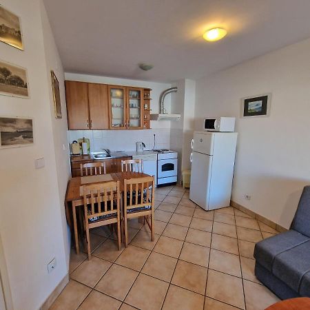 Appartement Apartman Puntizela à Pula Extérieur photo
