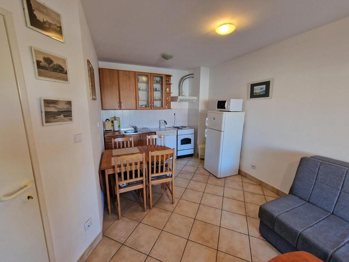 Appartement Apartman Puntizela à Pula Extérieur photo