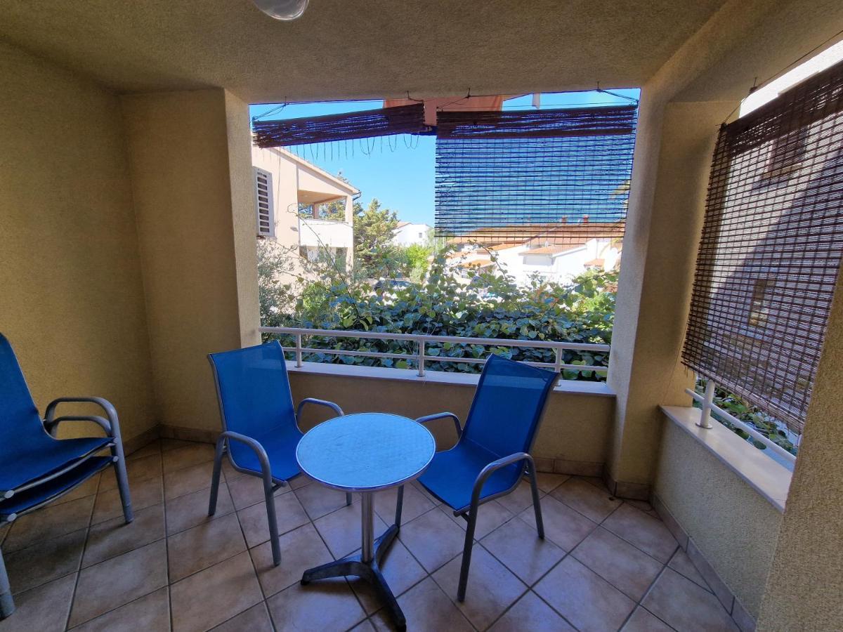 Appartement Apartman Puntizela à Pula Extérieur photo