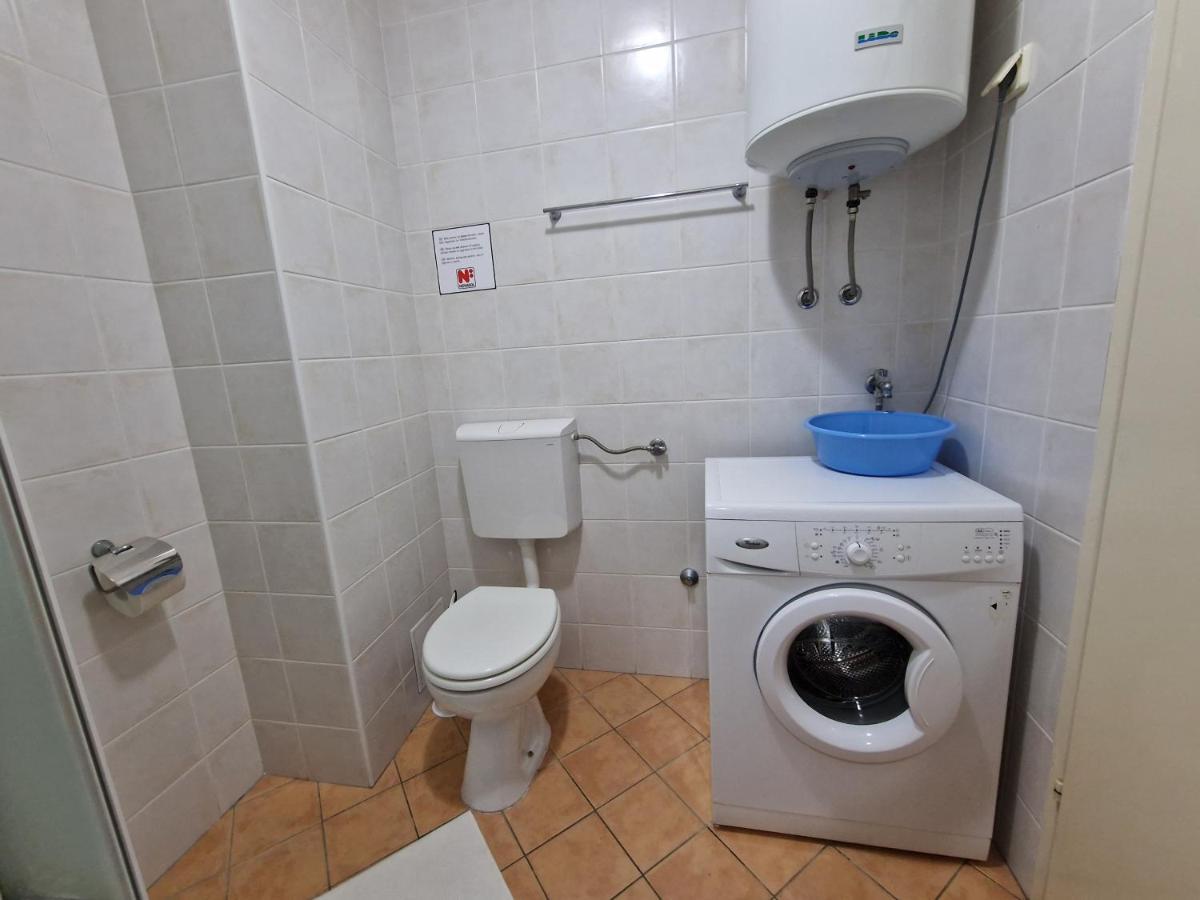 Appartement Apartman Puntizela à Pula Extérieur photo