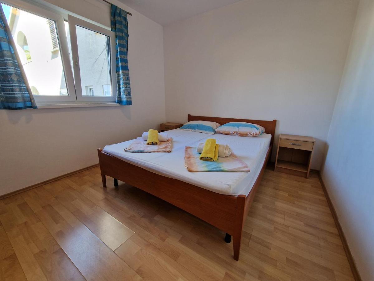 Appartement Apartman Puntizela à Pula Extérieur photo